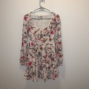 DRESS FROM URBAN OUTFITTERS SIZE: 4